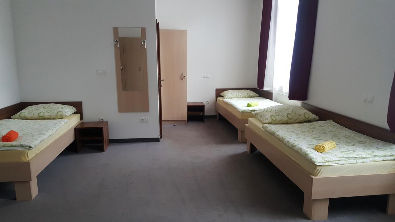 Hotel & Hostel Marenberg Radlje Radlje ob Dravi Eksteriør billede