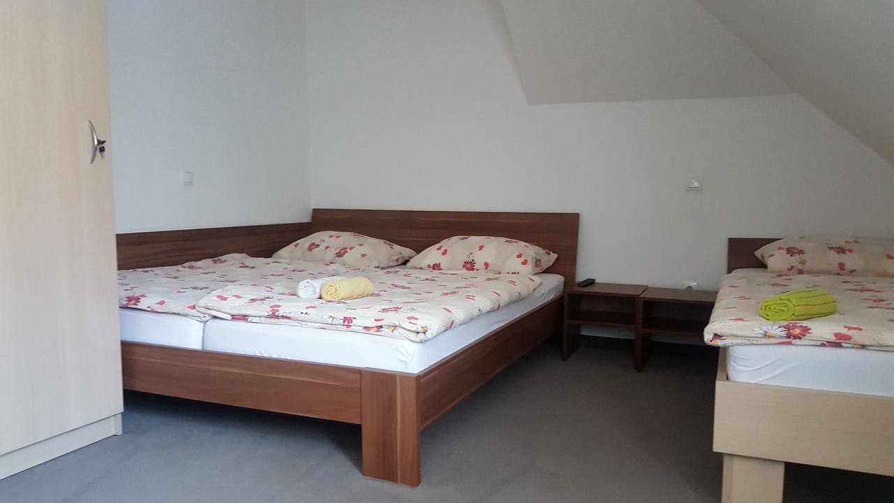 Hotel & Hostel Marenberg Radlje Radlje ob Dravi Eksteriør billede