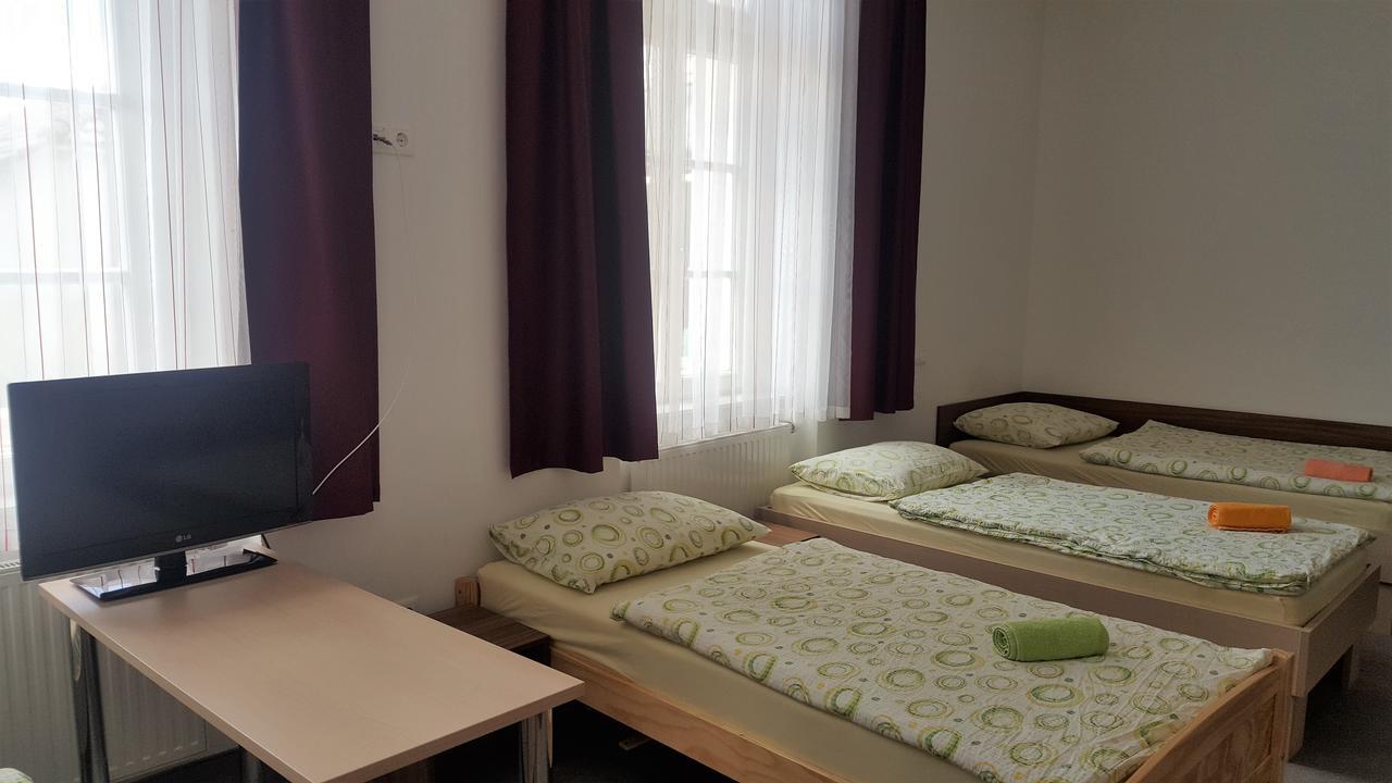 Hotel & Hostel Marenberg Radlje Radlje ob Dravi Eksteriør billede